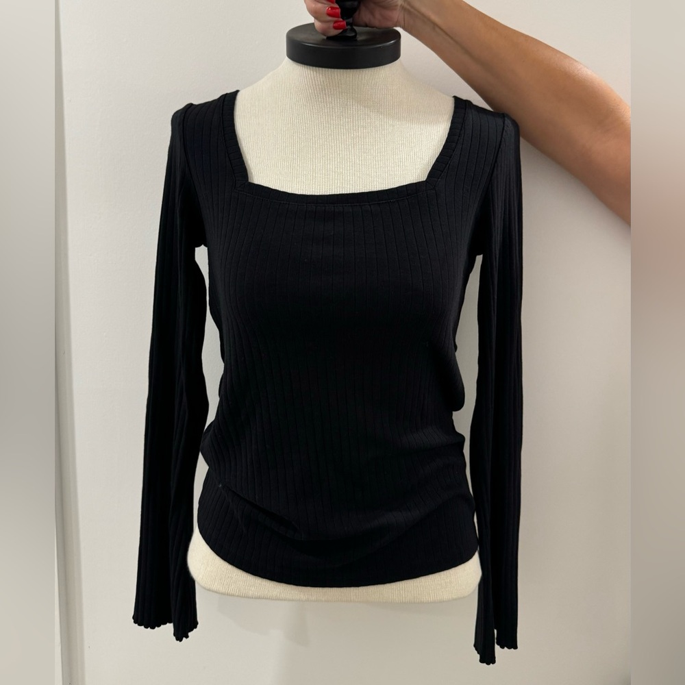 Pair of Gap long sleeve shirts